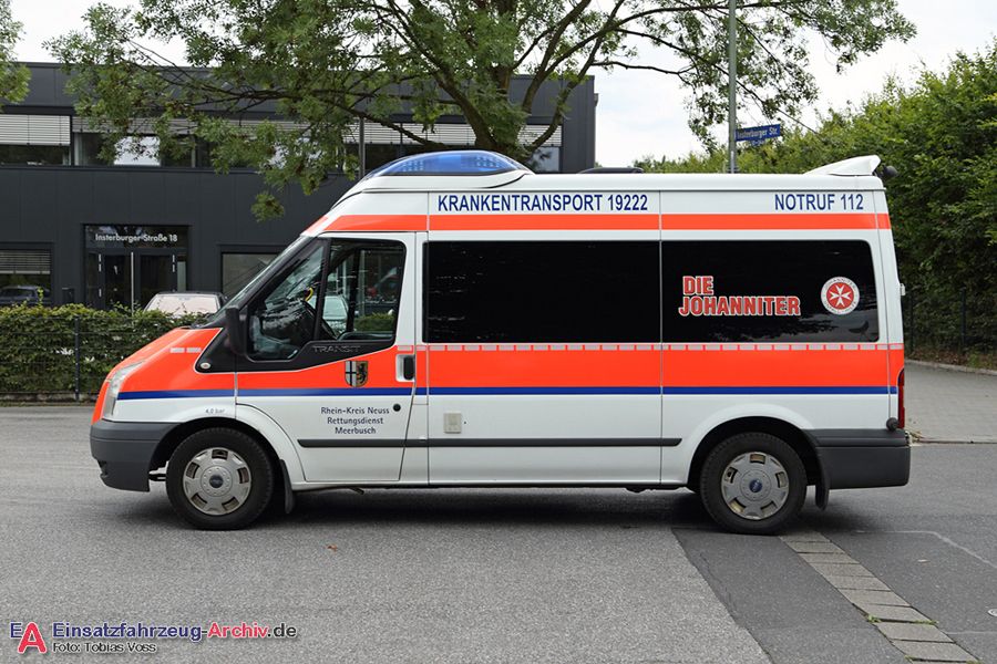 Rettung Kreis Neuss 04 KTW 01 (a.D.)