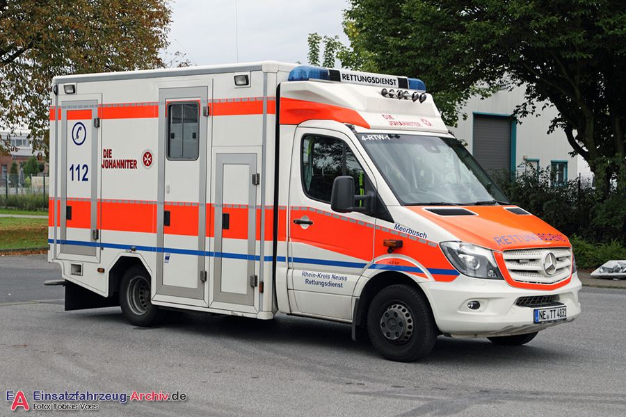 Rettung Kreis Neuss 04 RTW 01 (a.D.)