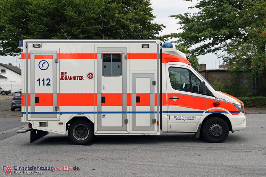 Rettung Kreis Neuss 04 RTW 01 (a.D.)