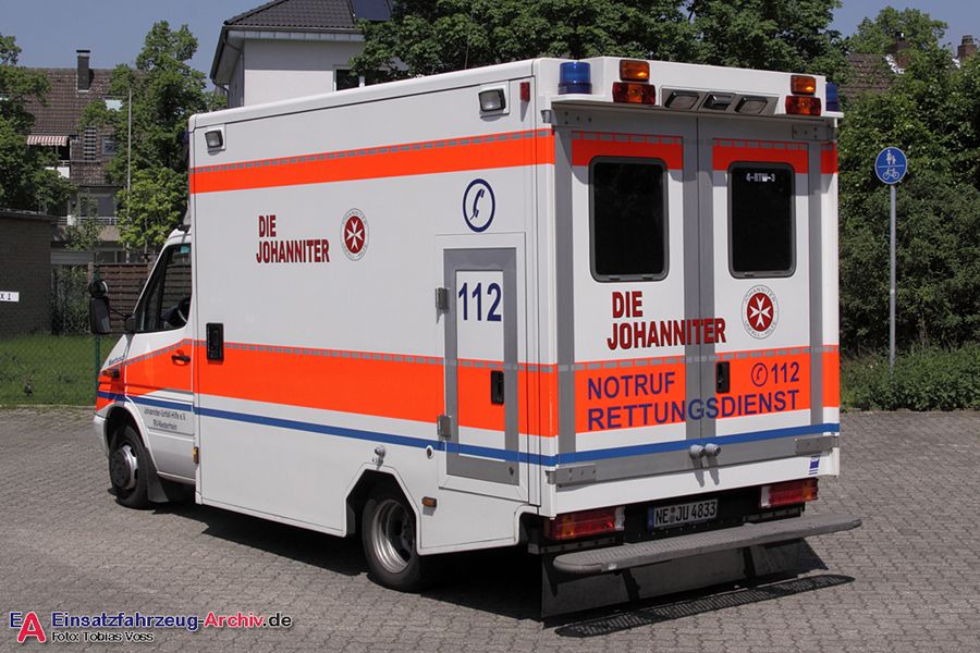 Rettung Kreis Neuss 04 RTW 03 (a.D.)