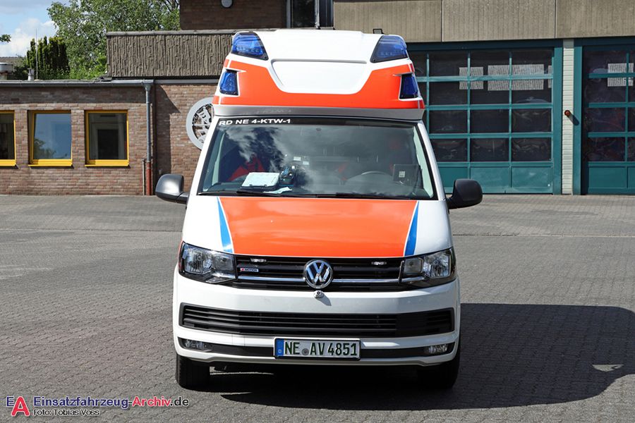 Rettung Kreis Neuss 04 KTW 01 (a.D.)