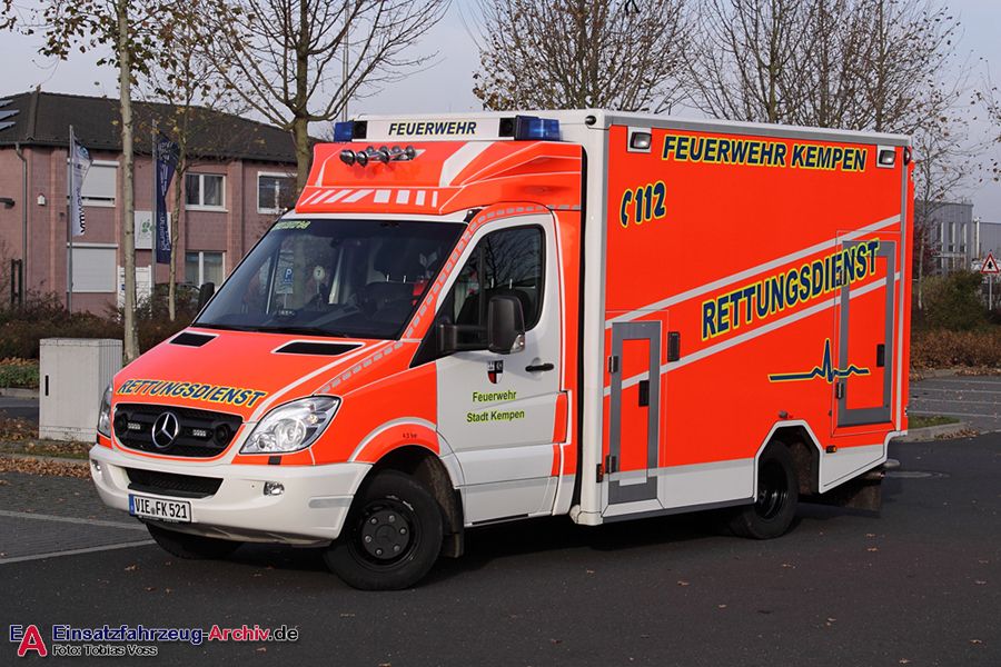 Rettung Kempen 03 RTW 02 (a.D.)