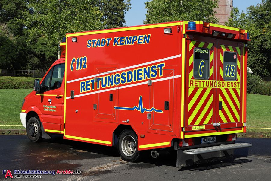 Rettung Kempen 03 RTW 02 (a.D.)