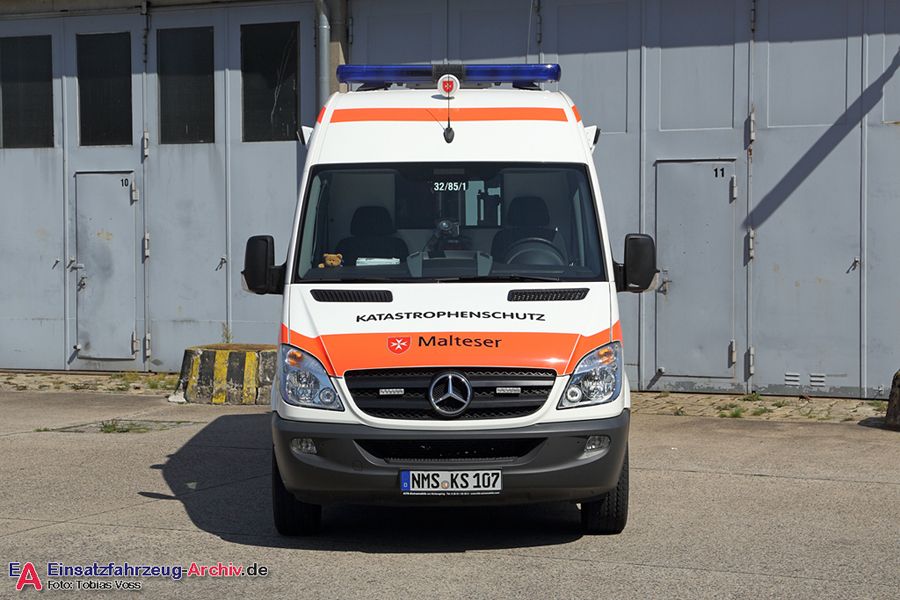 Johannes Neumuenster 32-90-01