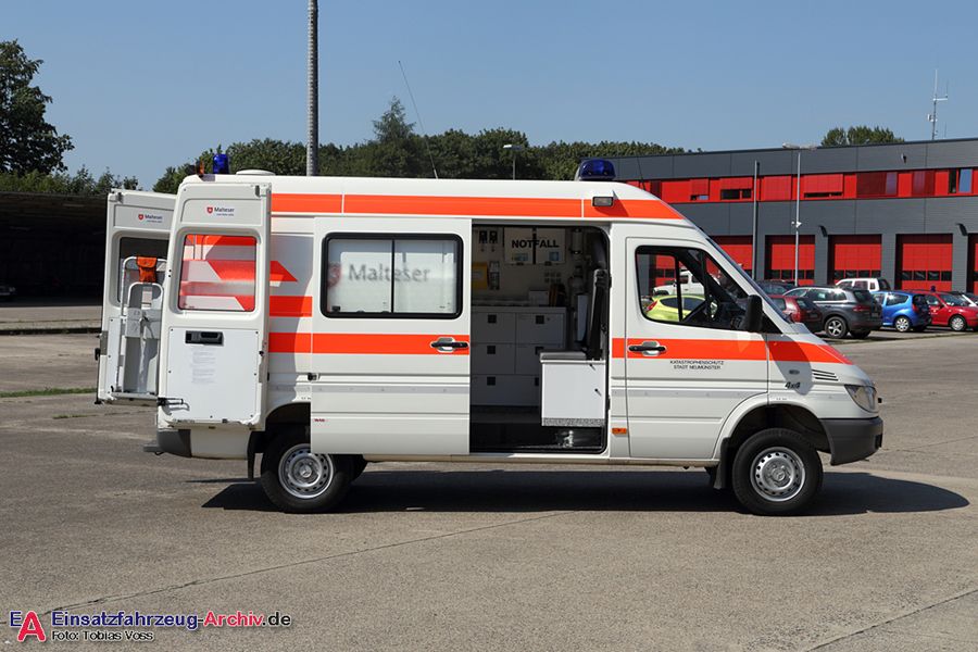 Johannes Neumünster 32/93-01