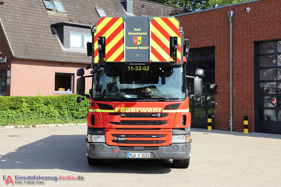 Florian Plön 11/32-02