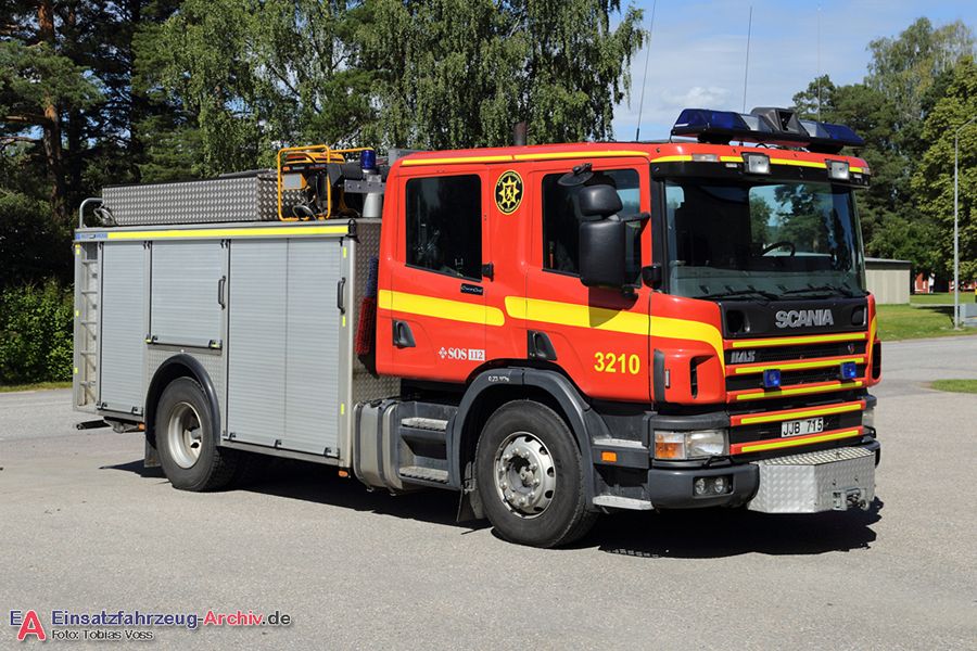 2 26-3210 - Släck-/Räddningsbil (a.D.)