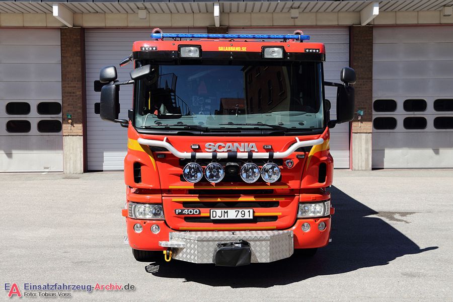 2 26-1210 - Släck-/räddningsbil (a.D.)