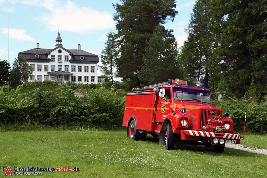 2 26-7210 - Släckbil with Voxnabruk Herregård