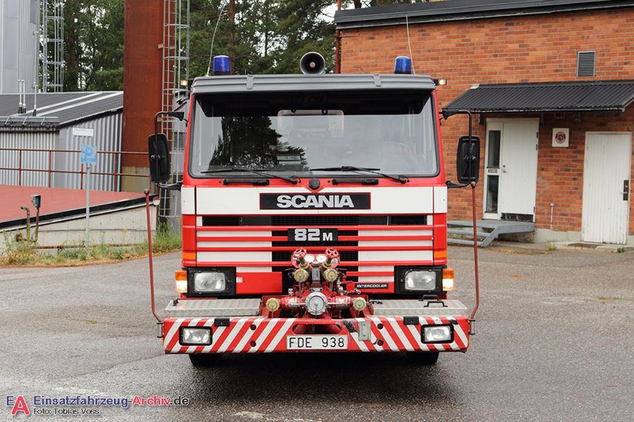 2 26-2410 - Släck-/räddningsbil