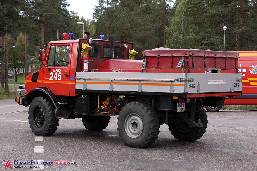 2 26-2450 - Terrängbil (a.D.)