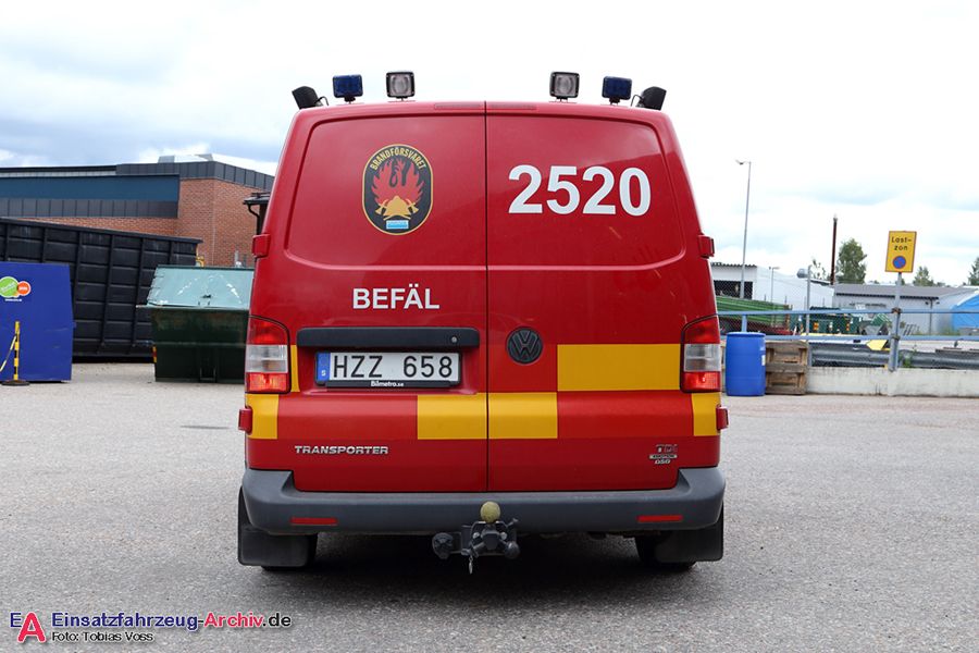 2 26-2520 - Befälsbil (a.D.)