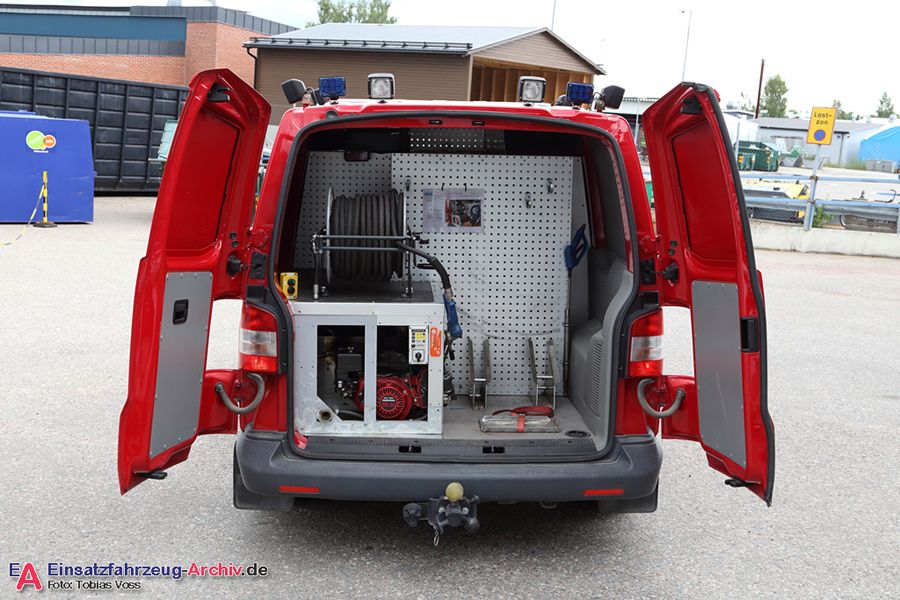 2 26-2520 - Befälsbil (a.D.)