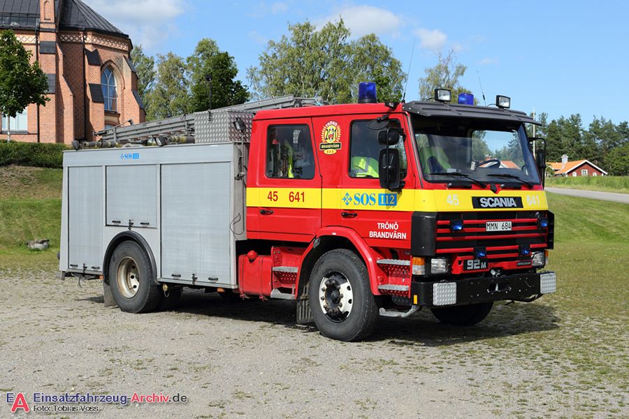 2 26-6410 - Släck-/Räddningsbil (a.D.)