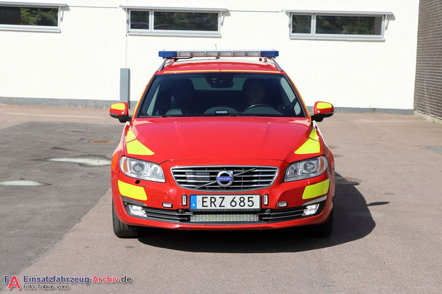 2 41-1075 - Personbil