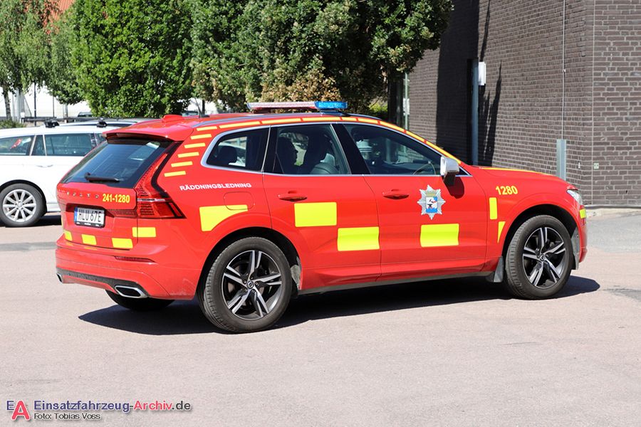 2 41-1280 - Ledningsbil