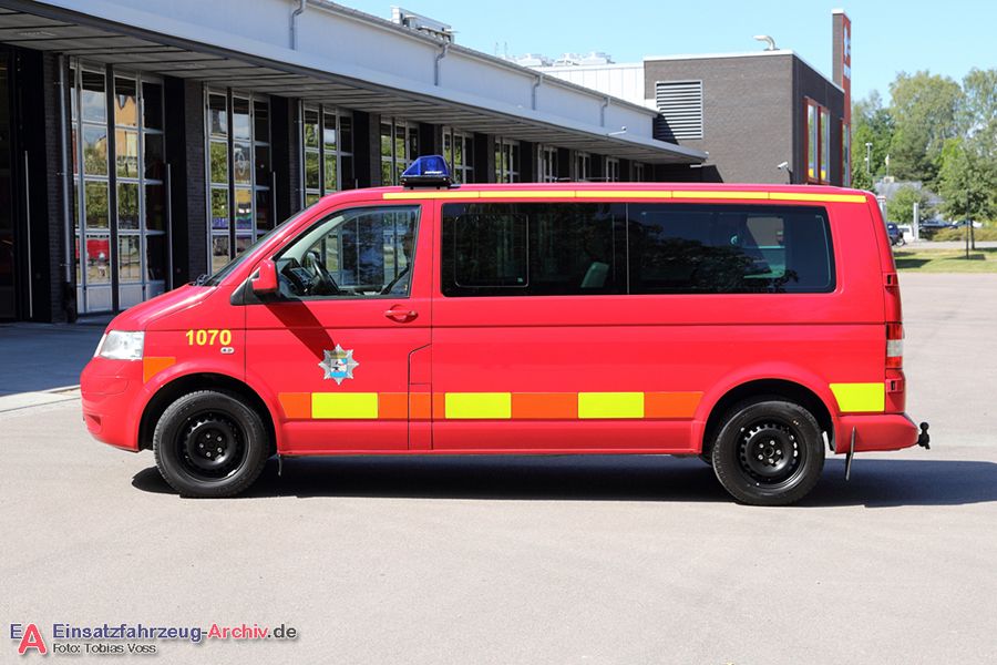 2 41-1070 - Personbil (a.D.)