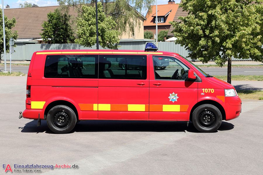 2 41-1070 - Personbil (a.D.)