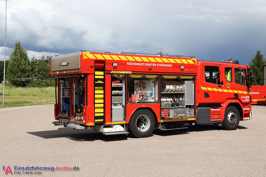 2 41-4010 - Släck-/räddningsbil