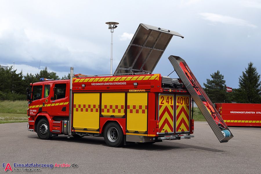 2 41-4010 - Släck-/räddningsbil