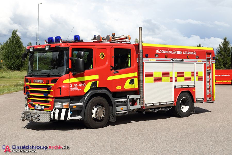 2 41-4110 - Släck-/räddningsbil