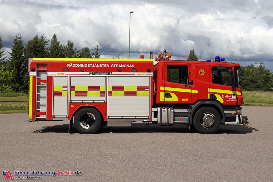 2 41-4110 - Släck-/räddningsbil