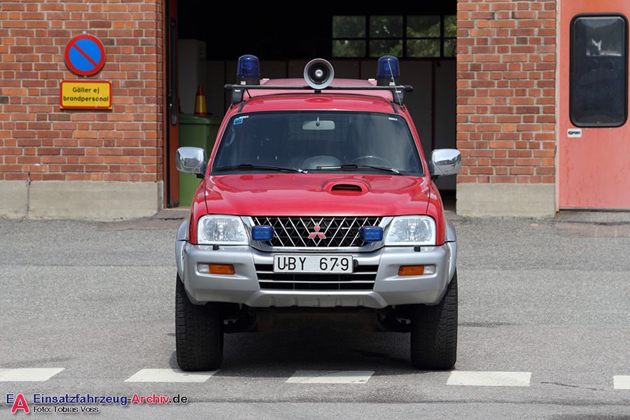 2 41-4450 - Terrängbil (a.D.)