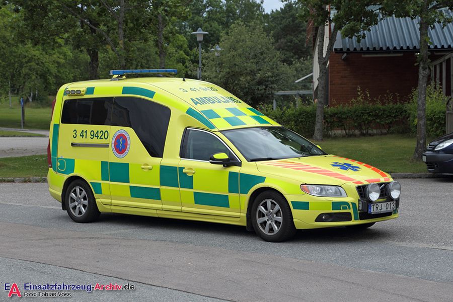 3 41-9420 - Ambulans (a.D.)
