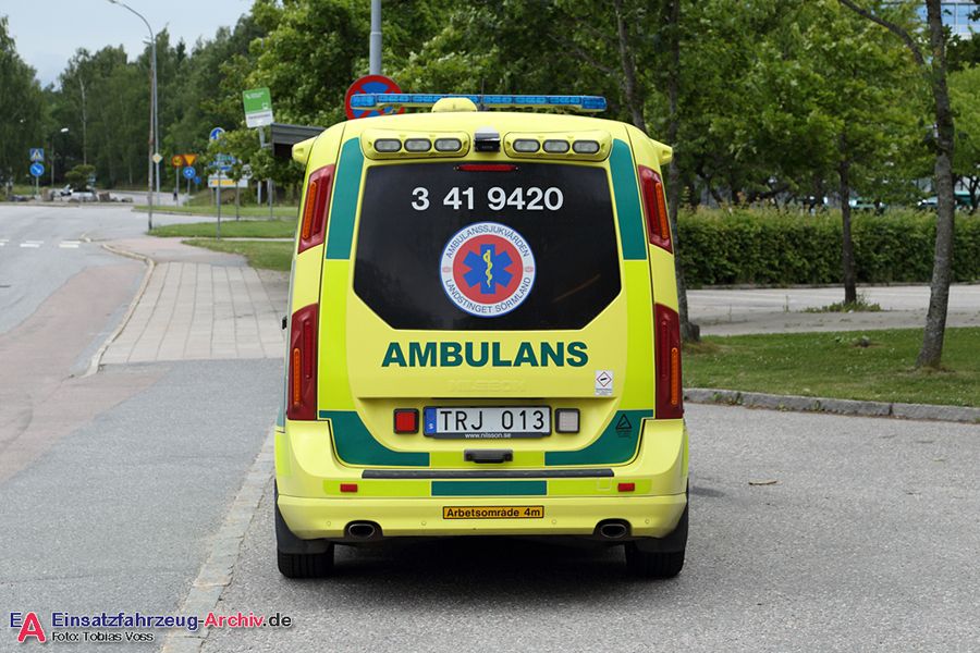 3 41-9420 - Ambulans (a.D.)
