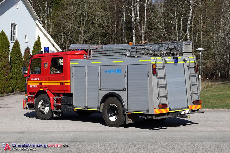 2 67-3210 - Släck-/Räddningsbil