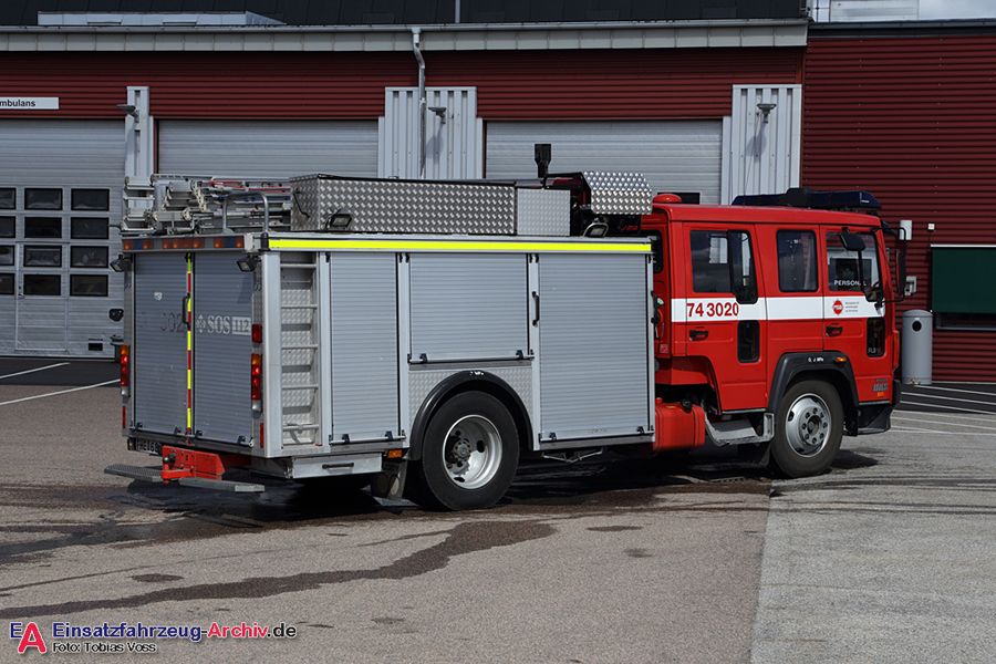 2 74-3020 - Släck-/Räddningsbil