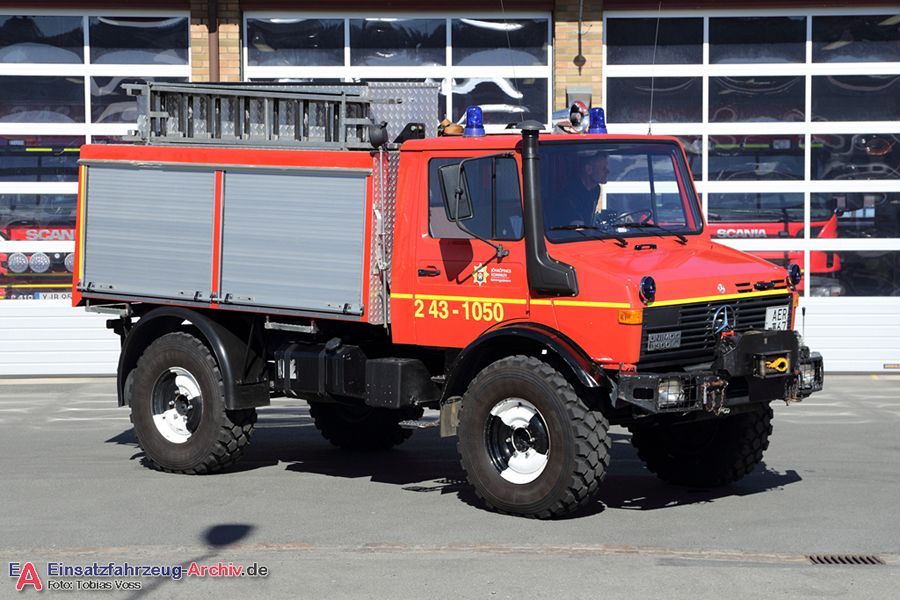 2 43-1050 - Terrängbil