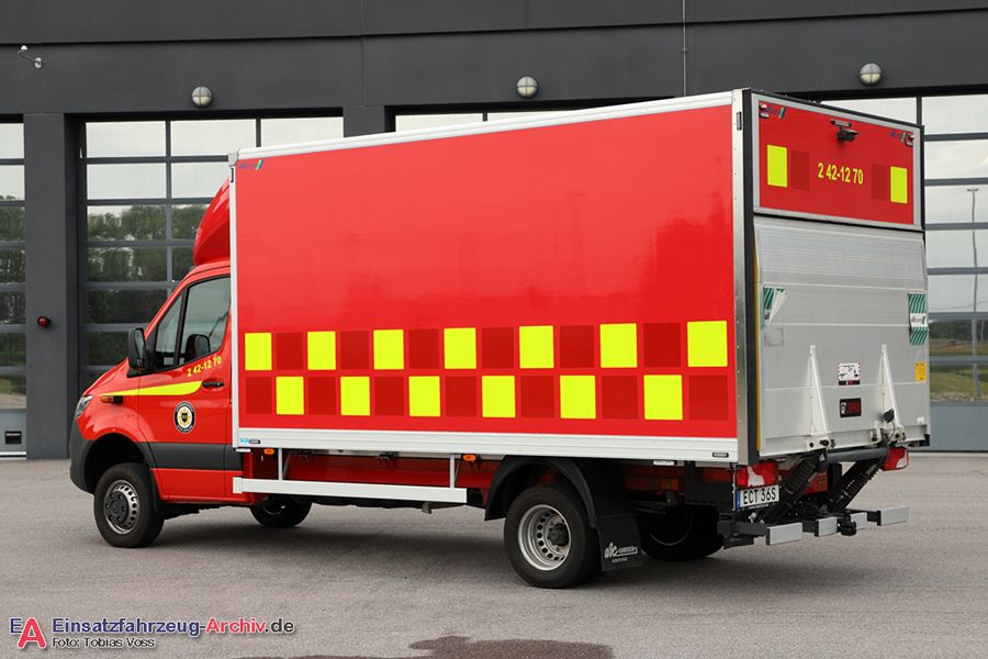 2 42-1270 - Transportbil